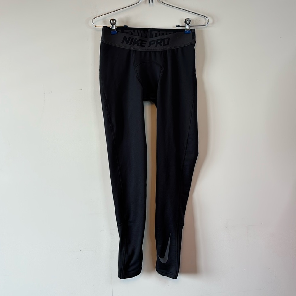 Nike Pro athletic wear pants size M